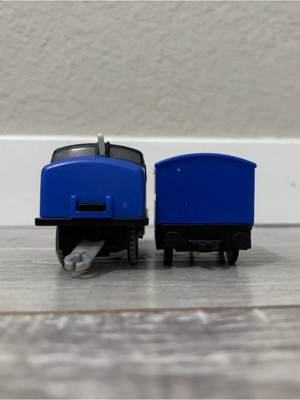 Motorized Gustavo and Passenger Coach - Thomas & Friends